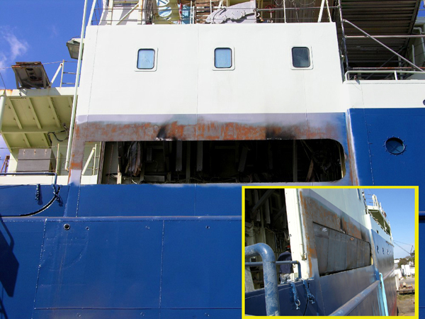 The outboard bulkhead of the starboard hanger was cut out to allow as long a core as possible [150?] to be safely rigged [inboard] on the Knorr.  Insert shows plugs that were fabricated to close in the slot during non-coring ops. 