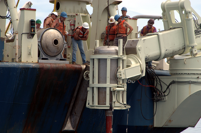 After the release is recovered and secured, the corehead is aptured vertically by the waiting Grapple.