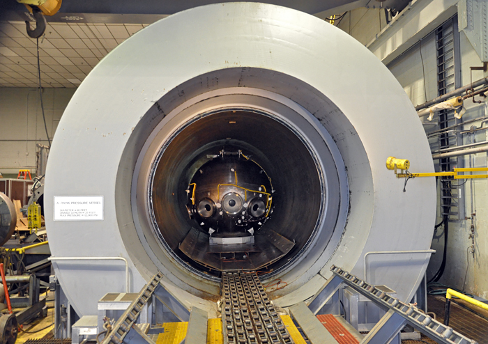 Pressure testing Alvin's new sphere
