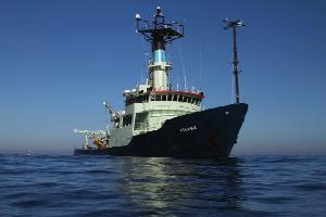 Oceanus Deploys a Buoy During Its Final Science Mission in 2011