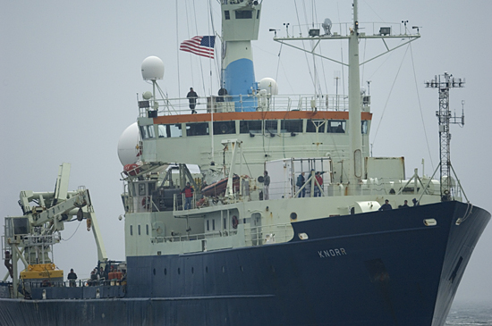 R/V Knorr returning from KN188-2