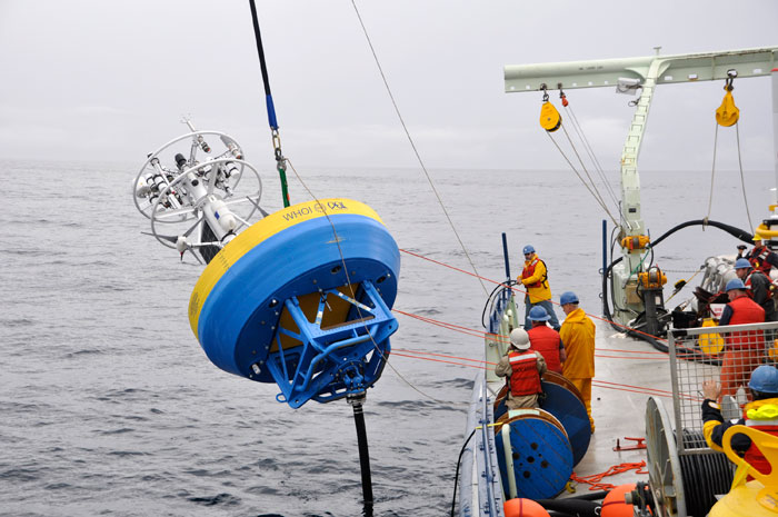 The Ocean Observatories Initiative (OOI) program successfully deployed moorings off the New England Coast, marking the first comprehensive test of an OOI system on the East Coast.