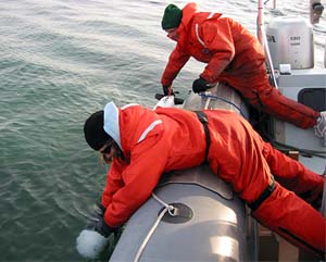 Amy Kukulya and Greg Packard deploy a REMUS 100 vehicle