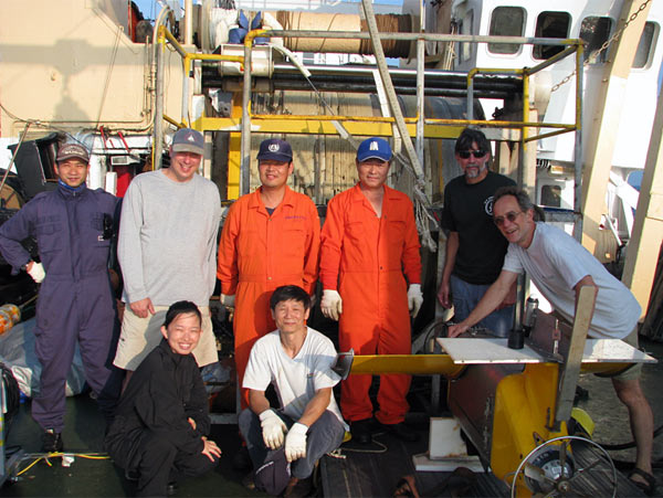 Taiwanese / U.S. SeaSoar team on the fantail of the Ocean Researcher #1
