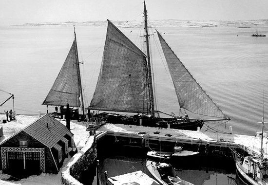 R/V Caryn at WHOI dock.