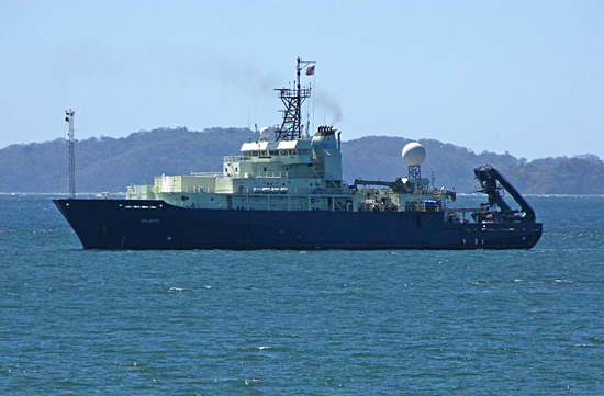r/v atlantis underway