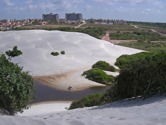 massive sand dunes in brazil