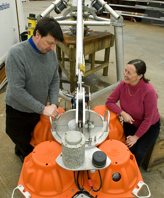 Broadband Ocean Bottom Seismograph