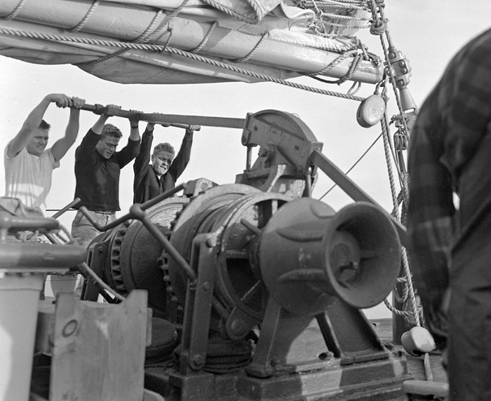Weighing anchor on Atlantis