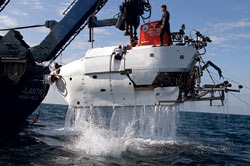 Alvin is recovered aboard research vessel Atlantis