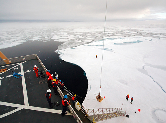 Crew deploy instruments from Healy to the ice