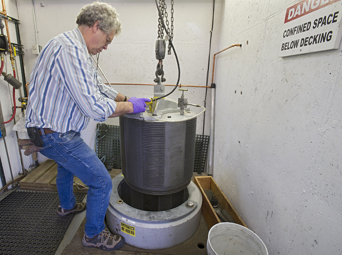 Pressure testing Alvin foam