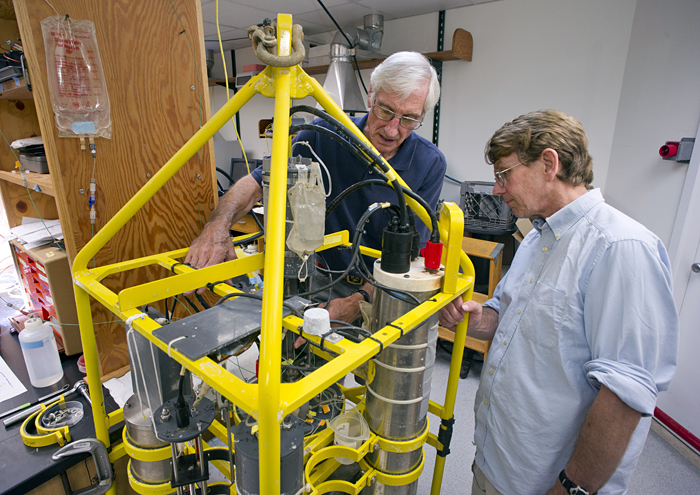Fred Sayles and Bill Martin with Robotic Analyzer for Total CO2 in Seawater