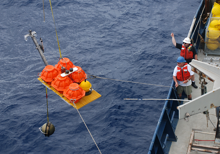 ocean bottom seismometer