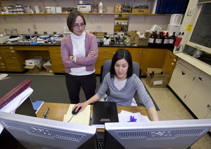 Kujawinski and Soule measure dispersants in the Gulf oil spill
