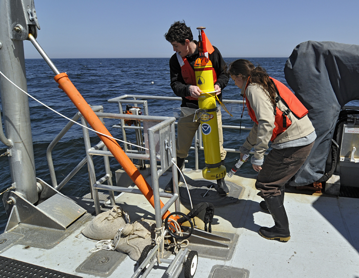 JP students set to deploy a profiling float that will listen for whales