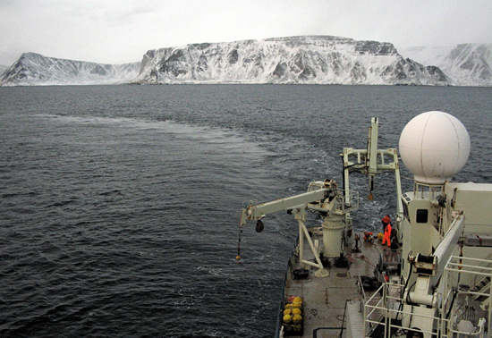 knorr away from baffin island