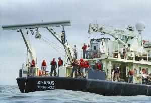 Retrieval of Coastal Mixing and Optics Experiment Gear from Oceanus