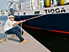 Ian Hanley prepares R/V Tioga for arrival at dock