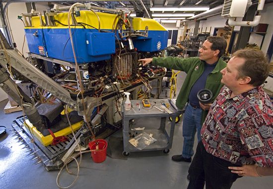 Andy Bowen and Chris German with ROV Jason
