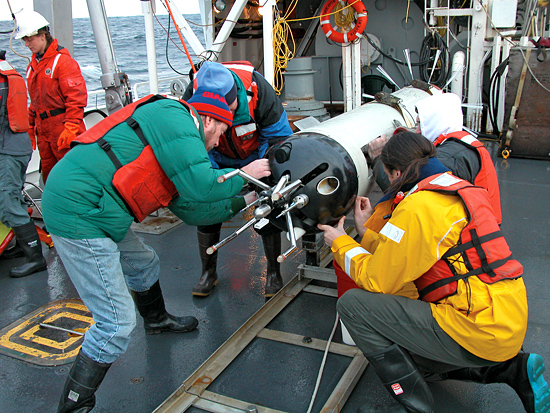 People working on the high-resolution profiler.