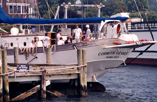 Corwith Cramer loading up MIT/WHOI Joint Program students
