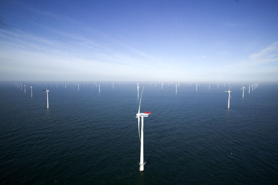 Horns Rev wind farm is the world’s largest.