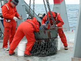 emptying a dredge