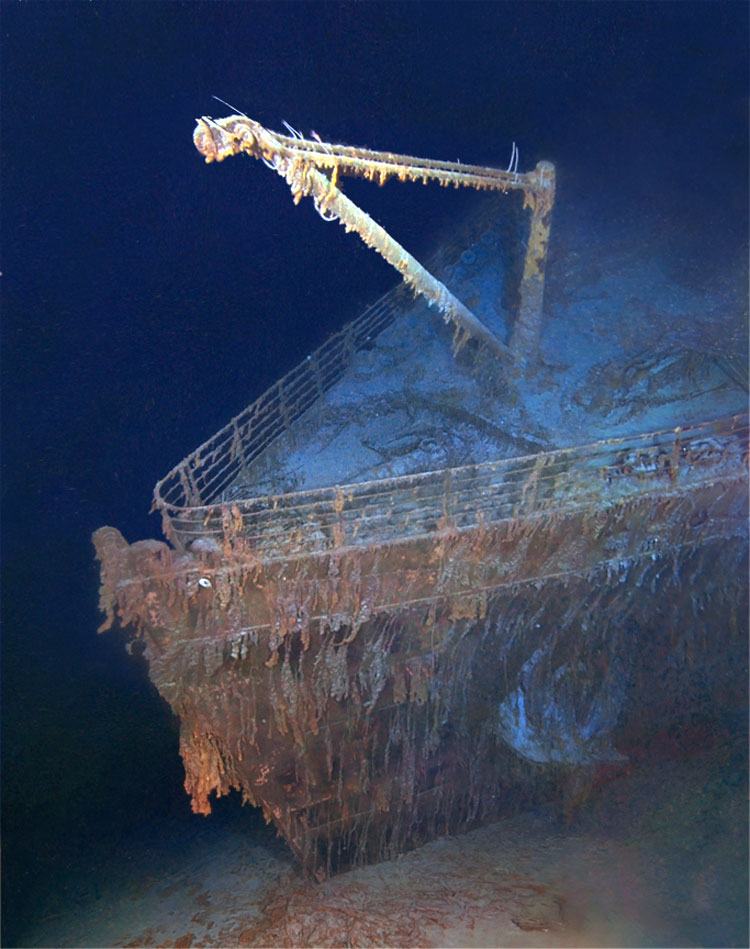 AIVL-Titanic-Bow-Onlooking_750_218516.jpeg