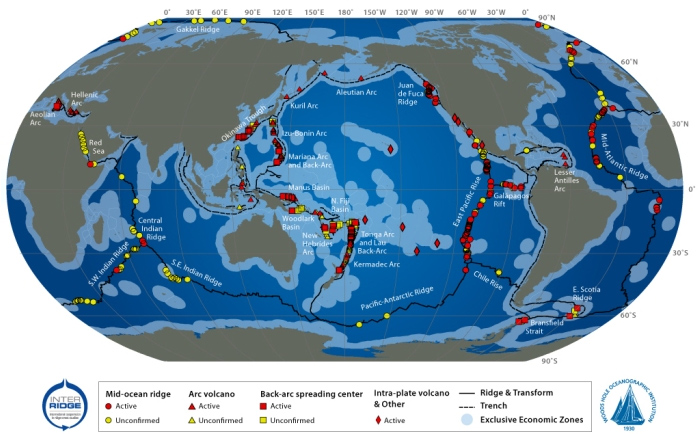 Global Distribution of Hydrothermal Vent Fields