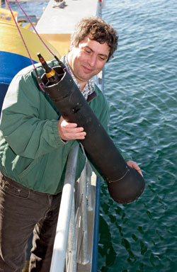 easy-to-deploy bathy-photometer