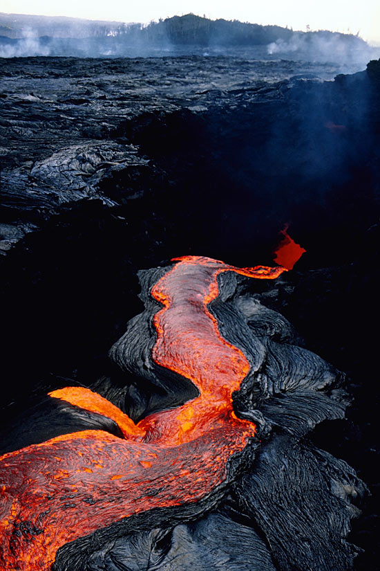 basic lava volcano