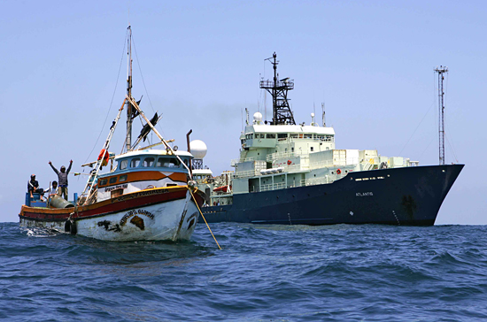 atlantis aids fishing vessel