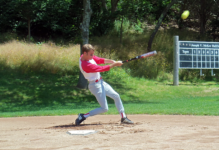 Louie Wurch batting