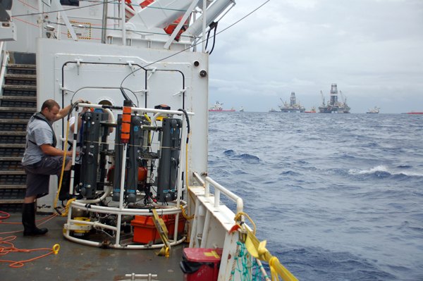 Knowledge of the plume structure gained by the use of the AUV Sentry guided the team in collecting physical samples for further laboratory analyses using a cable-lowered water sampling system that measures conductivity, temperature, and depth (CTD). The CTD was instrumented with a TETHYS mass spectrometer.