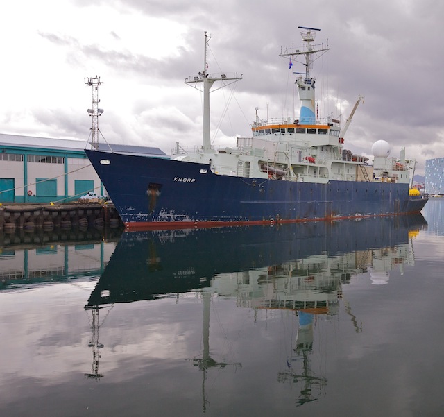 RV Knorr i Reykjavik. 