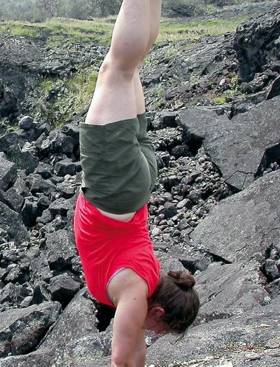 handstand_13579.jpg