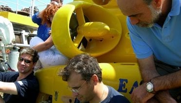 We All Lean on a Yellow Submarine