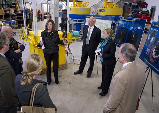 Mass. Senate President Murray visits WHOI