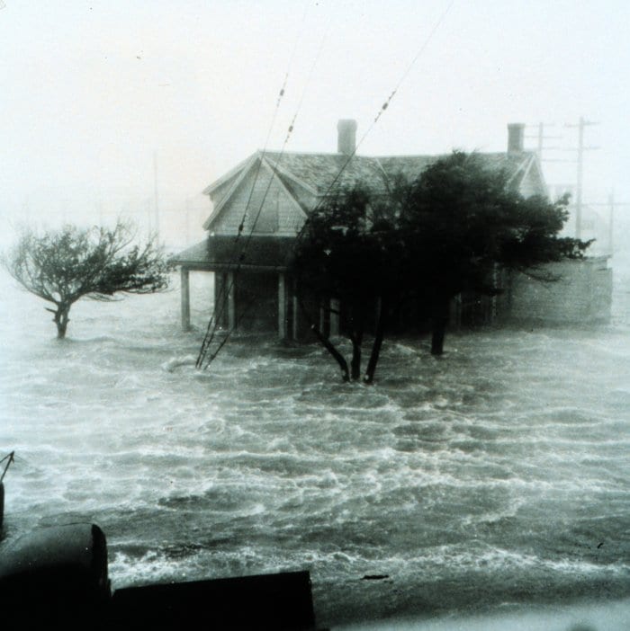 storm_surge_113610.jpg