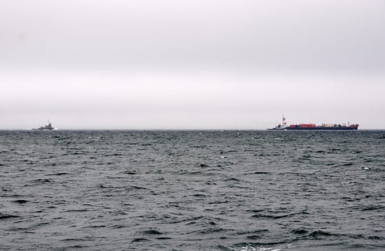 Tug, tug