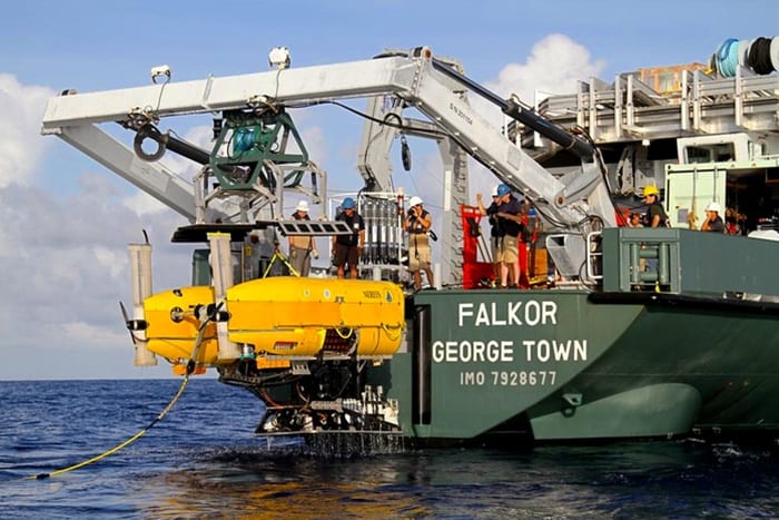 falkor_700_316053.jpg
