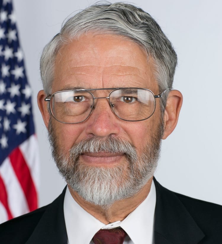 Holdren_350_386154.jpg