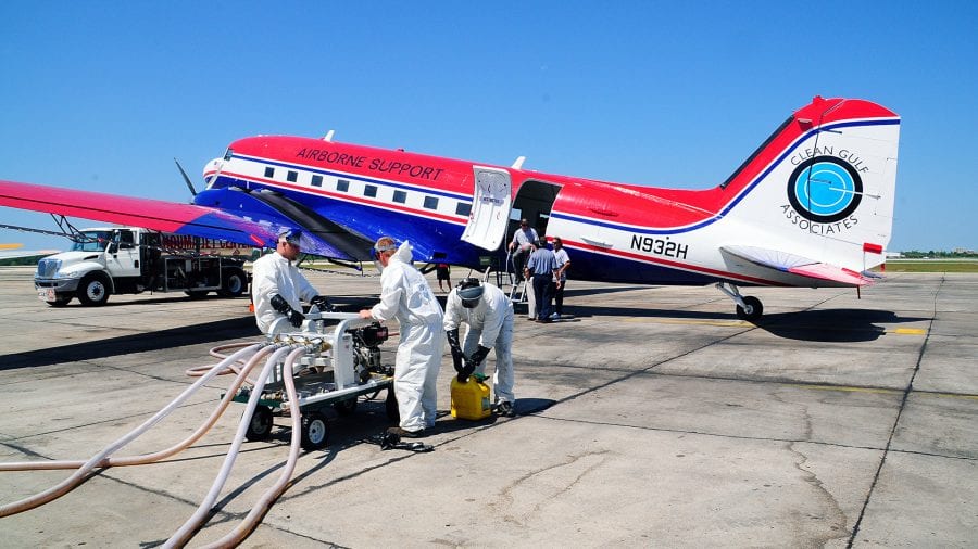 NSF1_Loading-Dispersants-into-Aircraft_489817.jpg