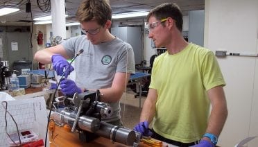 Measuring Deep-sea Microbes