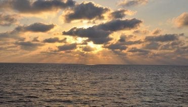The long memory of the Pacific Ocean