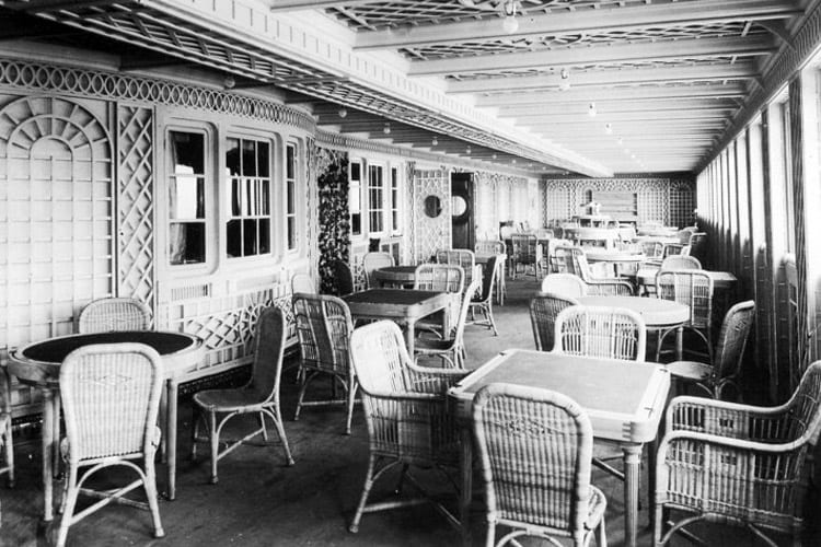 The first-class Cafe Parisienne