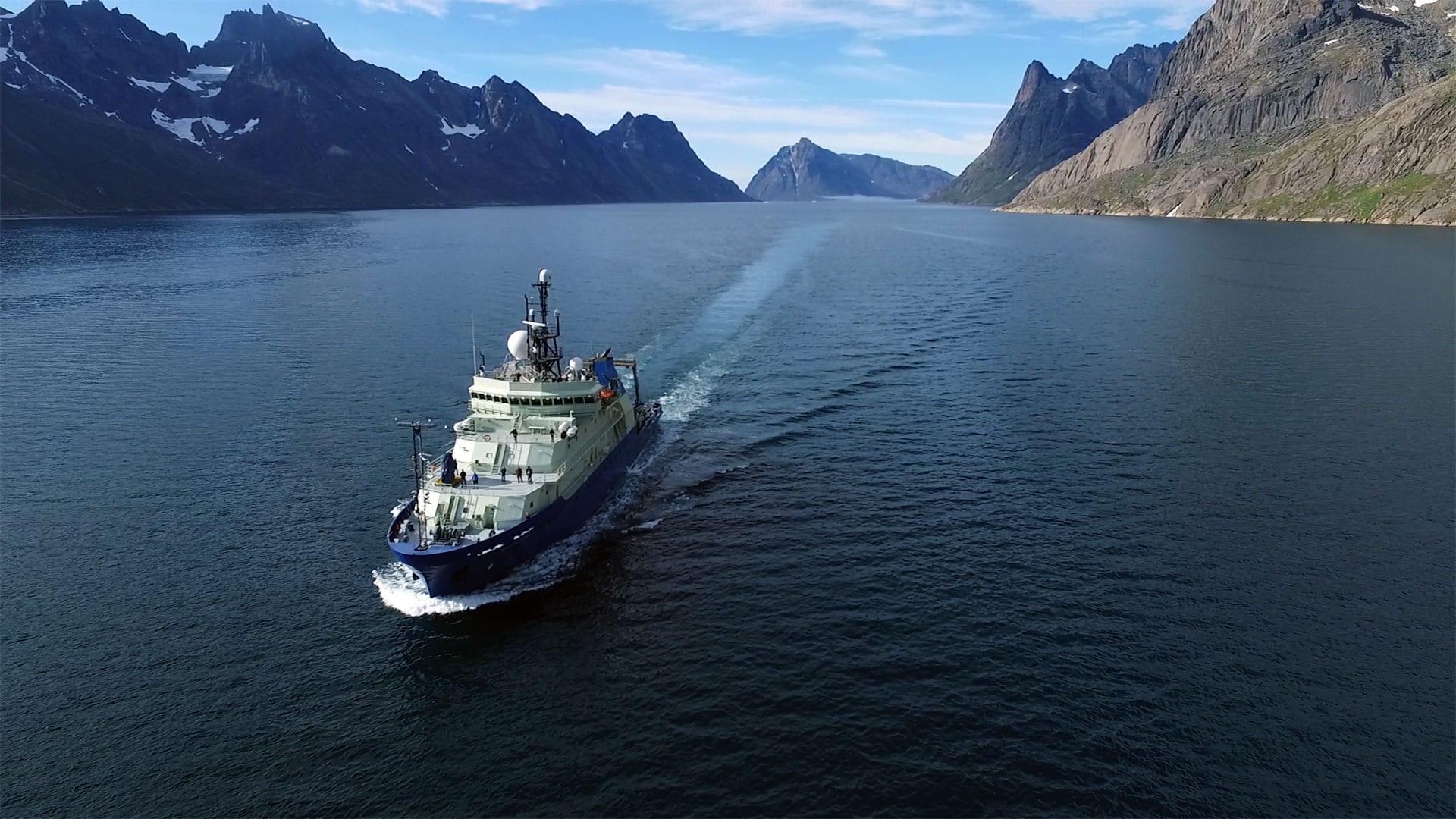 The research vessel <em>Neil Armstrong</em>, named after the first person to set foot on the moon, is operated by the Woods Hole Oceanographic Institution for use by the entire oceanographic community. (Photo by Kent Sheasley, Woods Hole Oceanographic Institution)