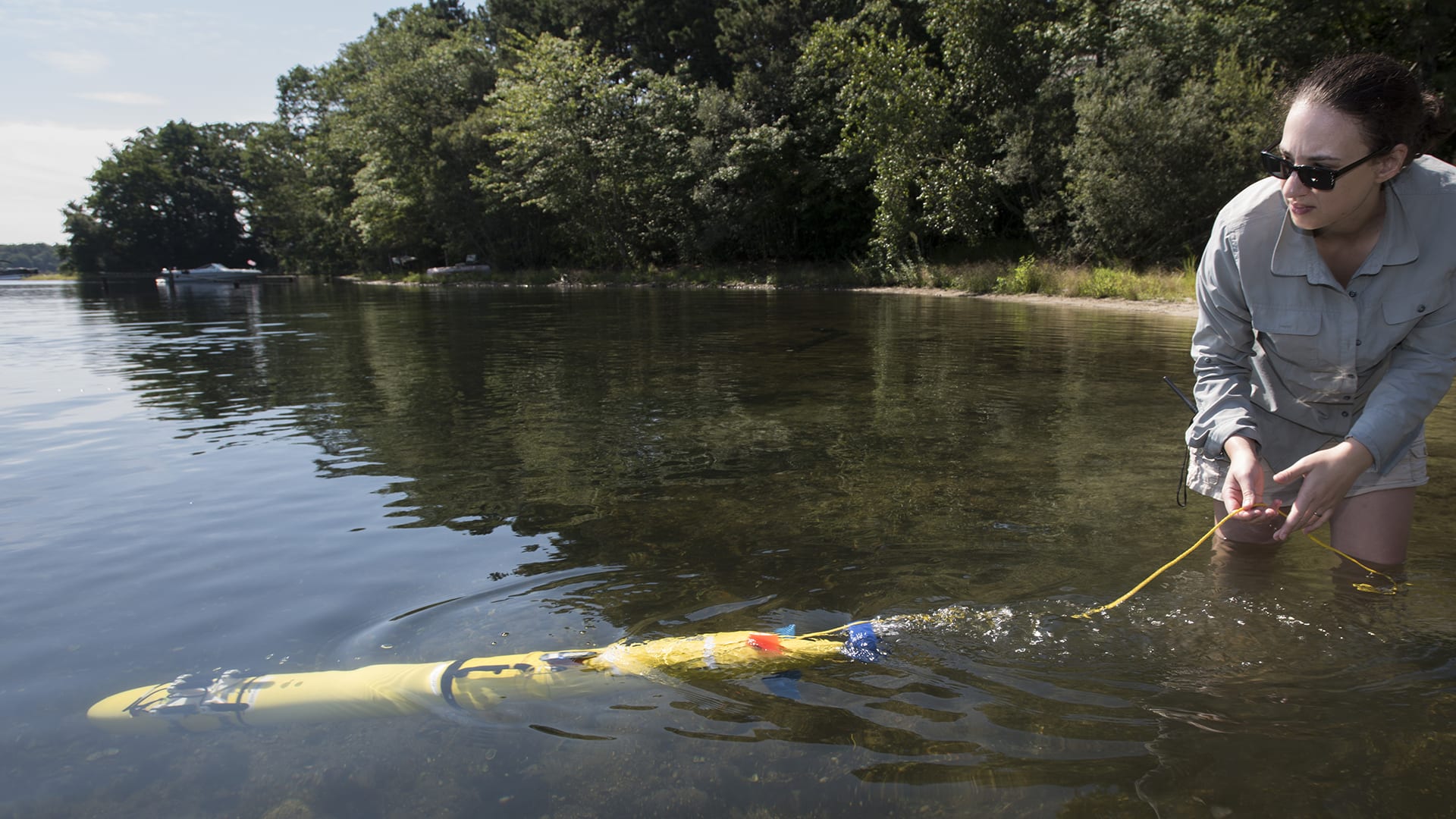 Erin Fischell tests a new autonomous underwater vehicle