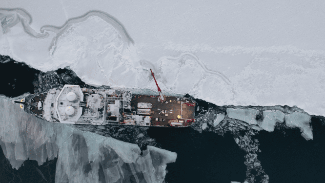 sikuliaq_drone_Frank_Bahr2